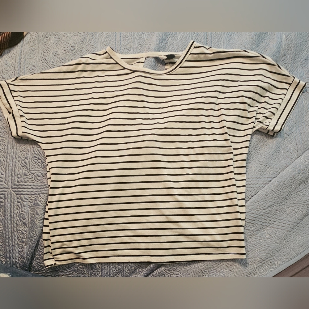 Striped yoga style tee